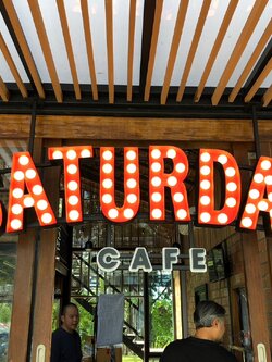 ป้ายร้าน SATURDAY