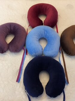 หมอนรองคอยางพารา