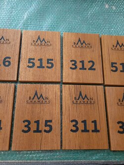 ป้ายไม้เลเซอร์