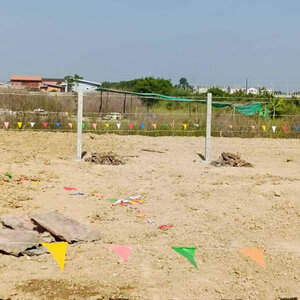 ช่างทำรั้วลวดหนาม สามโคก