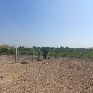 ช่างทำรั้วลวดหนาม ลำลูกกา