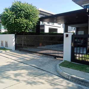 ช่างซ่อมประตูรั้ว นิคมพัฒนา