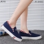 รองเท้า Slip On คาดเส้นสไตล์เกาหลี (สีดำ)