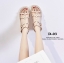 รองเท้าแตะแต่งหมุดรัดส้น (สีดำ)