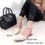 รองเท้าส้นแบนสไตล์ Valentino T-Strap (สีชมพู)