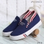 รองเท้า Slip On คาดเส้นสไตล์เกาหลี (สีดำ)
