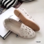 รองเท้า Loafer ฉลุลาย (สีครีม)