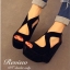 พร้อมส่ง : รองเท้าส้นเตารีดสักหลาดสีดำ
