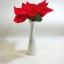 Poinsettia พลาสติก + แจกกันเซรามิค (1 ชุด) สีแดงสด