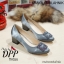 รองเท้าคัทชูส้นตัน Manolo Blahnik Style (สีเทา)