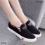 รองเท้า Slip On คาดเส้นสไตล์เกาหลี (สีดำ)