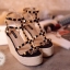 พร้อมส่ง : รองเท้าส้นตึก Valentino Style (สีดำ)