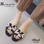 รองเท้าแตะ Hermes Leaf Leather Sandal (สีดำ)