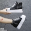 รองเท้าผ้าใบเสริมส้นแต่งซิปทรงหุ้มข้อ (สีขาว)