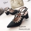 รองเท้า Valentino ส้นตัน (สีชมพู)