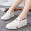 รองเท้า Slip On คาดเส้นสไตล์เกาหลี (สีดำ)